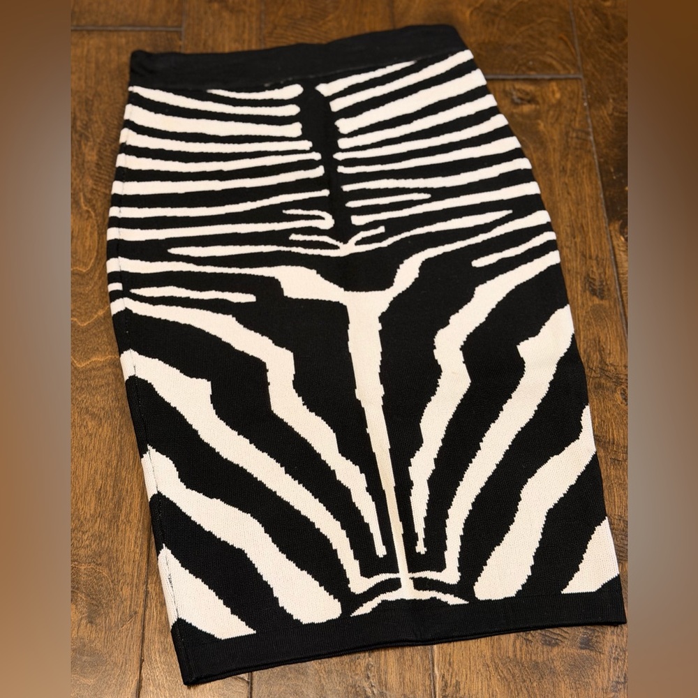 WOW Couture Monochrome Zebra Pencil Skirt
